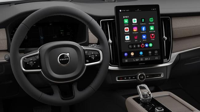 티맵 이어 네이버 웨일 탑재한 볼보의 플래그십 세단, S90 판매 급증